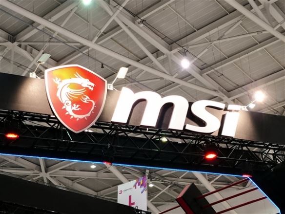 微星推出MAG 341CQP游戏显示器:搭载34寸QD-OLED面板