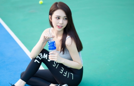 草莓香蕉榴莲丝瓜绿巨人大全ios:许多好看的热门视频都能轻松的收看