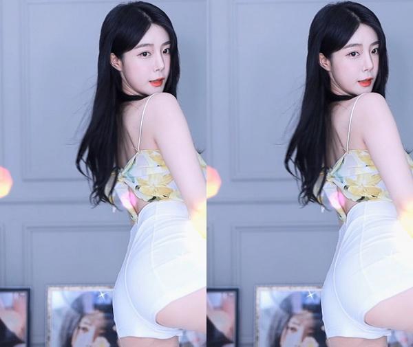 一个人看的www免费高清直播是什么内容？