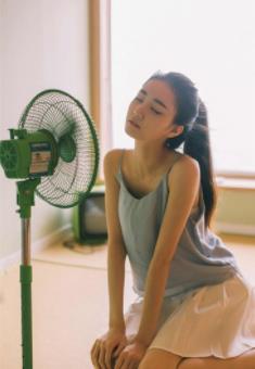 猫咪社区app下载永久免费版:精品影片免费观看