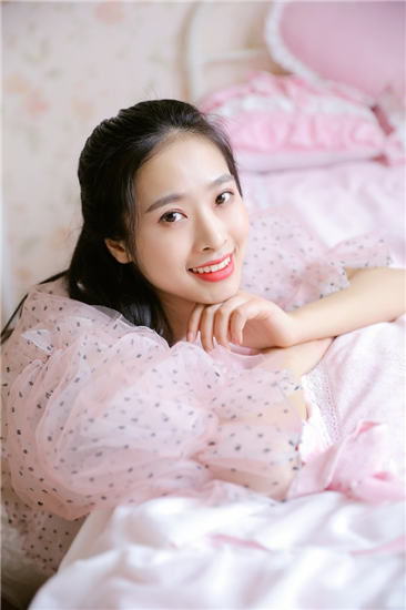 小猪app最新版下载汅api免费-不用花钱的可以免费去欣赏视频作品的手机app