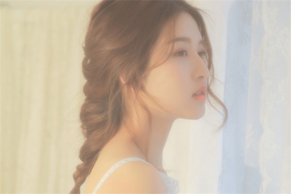 暖暖中文免费日本社区精品版：一款随时随地都可以享受到很多精彩视频的播放软件