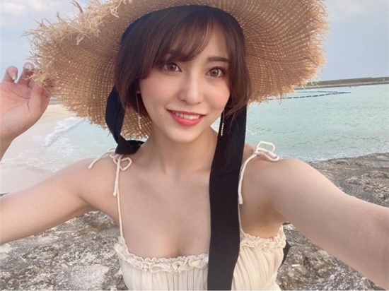 草莓丝瓜污下载ios解锁版:海量优质大片免费观看