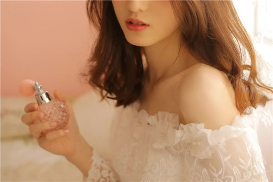 榴莲黄瓜丝瓜草莓葫芦娃ios无限制版:功能十分多样的视频播放平台