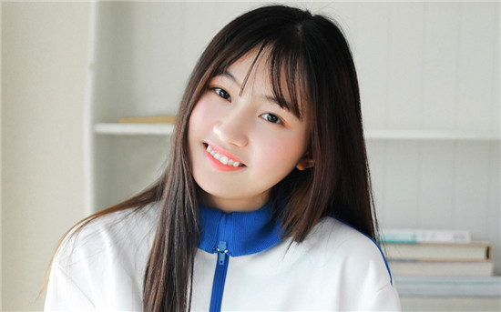 茄子榴莲草莓绿巨人秋葵无限看：无论时间地点都可以欣赏到新鲜直播的平台