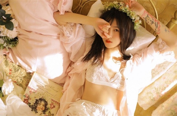 香蕉茄子樱花草莓榴莲绿巨人安卓版:为用户们提供了大量资源的播放软件