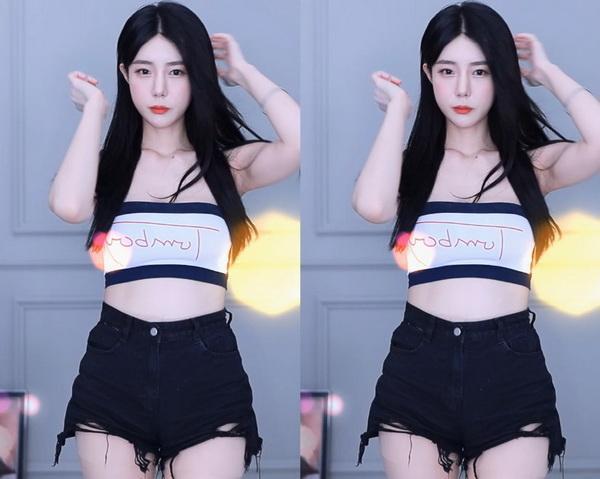 每天男生会拉我到没人的地方视频聊天,网友表示热恋中的情侣吧