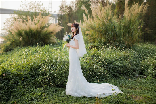 野花社区在线观看免费完整版www深夜独享的万能播放神器！宅男们都在用。