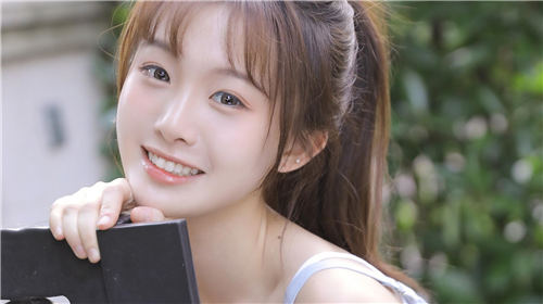 丝瓜秋葵草莓绿巨人大全苹果：一款免注册登录的播放软件