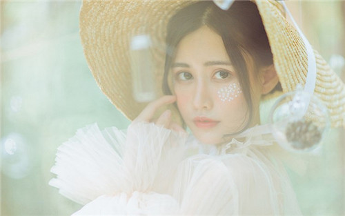 一一影视官方免费版:一一影视官方免费在线进行观看