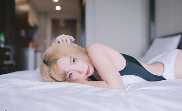 抖音富二代f2老版本iOS-男生最喜欢的美女软件