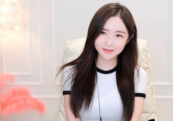 菠萝菠萝蜜视频免费观看视频非常不错，网友：肯定的