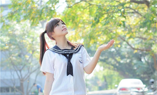 极光tv最新版:一款宅男朋友们都很喜欢的手机视频播放器