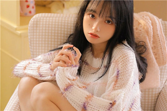 草莓樱桃丝瓜绿巨人秋葵安卓污版：页面设计精美的播放APP