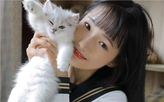 草莓视频ios下安装无限看-丝瓜ios视频葫芦娃视频：观看十分自由