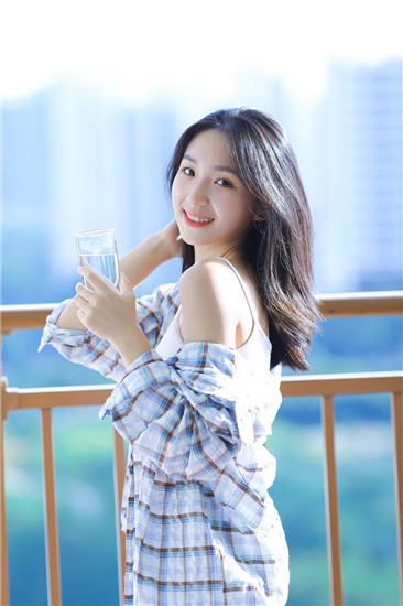 草莓香蕉榴莲丝瓜秋葵幸福宝内容优质十分精彩，网友：黏上就走不掉了！