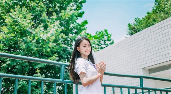 在线天堂中文www官网安卓版：一款支持使用离线下载体验的手机播放软件