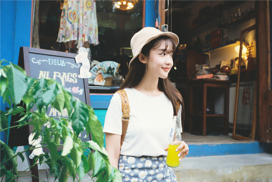 幸福宝草莓向日葵芭乐精简版下载:幸福宝草莓鸭脖芭乐向日葵下载