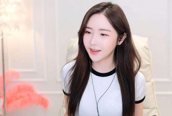 未成年不可以观看视频免费据说新增www模式，网友表示速度更快了