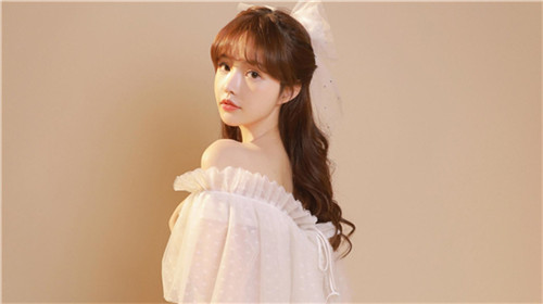 一个人看的片免费高清大全最新版：劲爆资源满足任何需求