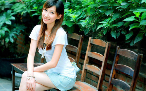 秋葵视频安卓版免费：一款可以免费看高清舞蹈的美女直播app