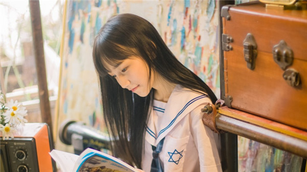 樱桃秋葵香草小蝌蚪榴莲茄子iOS版:一款非常专业的手机影视看片软件