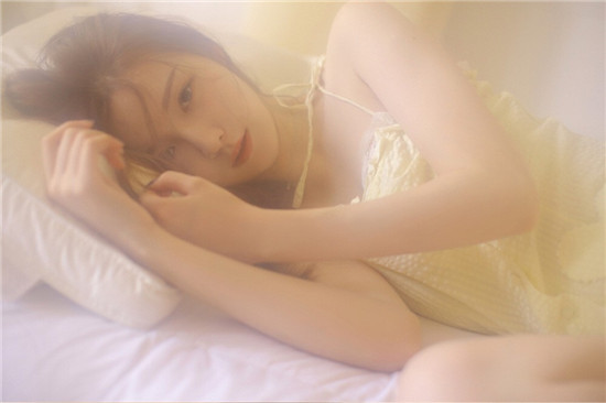 yellow字幕网最新版免费：最近中文字幕mv第一季歌词