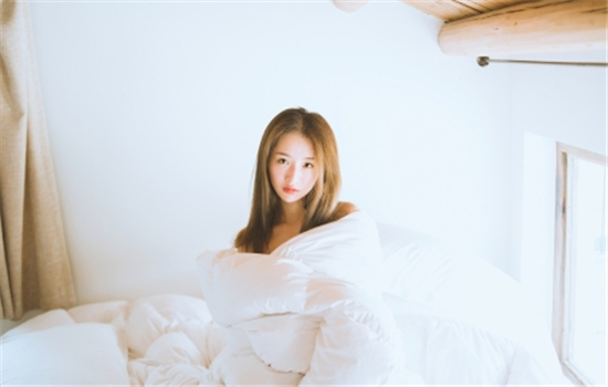 草莓视频app无限看丝瓜ios绿巨人大全备受好评，网友：都看的停不下来！