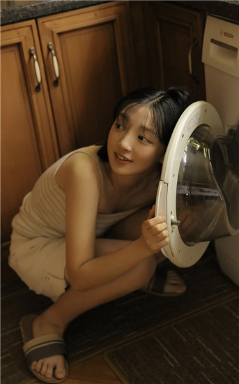 麻豆专媒体一区二区免费版：最近中文字幕完整版HD