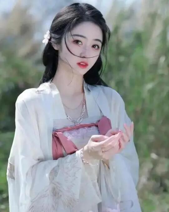 中国大陆女rapper18岁月经:一款可以随意观看福利视频的app