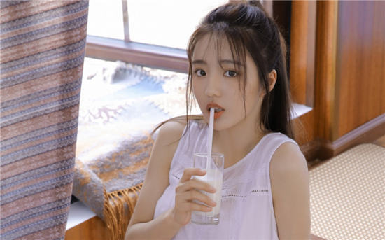 蜜芽忘忧草768mon二区忘忧草老狼:全国女神主播都汇聚于此的手机直播交友平台