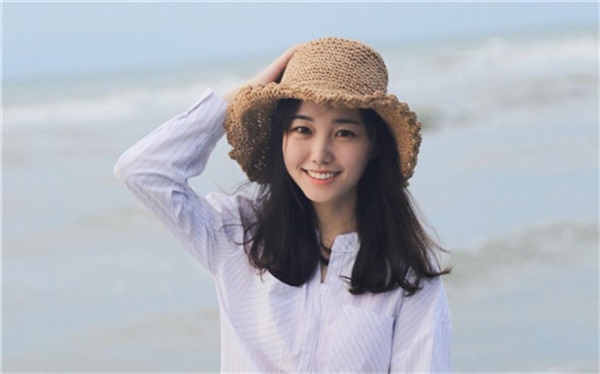 丝瓜草莓榴莲香蕉芭乐小猪绿巨人手机版：一款不需要付费就能轻松进行点播的视频软件