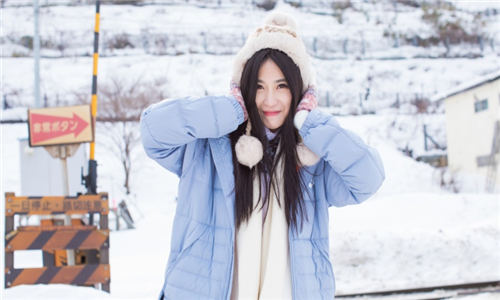 秋葵视频ios无限制解码免费2022：一个没有广告的手机观影软件