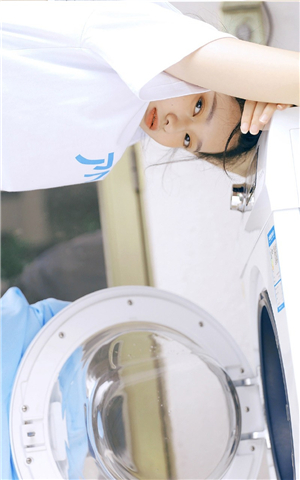 草莓视频芭乐视频幸福宝漫画：丝瓜草莓向日葵芭比小猪