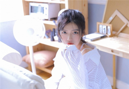 向日葵芭乐黄瓜小猪鸭脖App免费版：非常丰富的视频等你上线点播