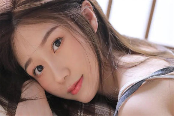 中国新疆XXXXXL19学生视频流畅播放，网友：轻松得到优质服务！