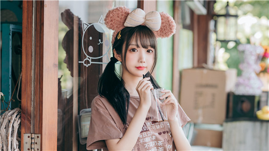 草莓樱桃丝瓜向日葵绿巨人污app下载:不夹杂着任何付费项目的手机影视播放软件