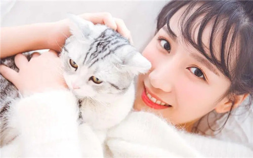 樱桃视频影视在线观看免费版：很不错的中文字幕！