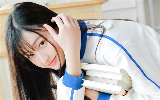 小猪视频鸭脖视频app下载安装免费:全新多元化影视大片随时享受影视娱乐