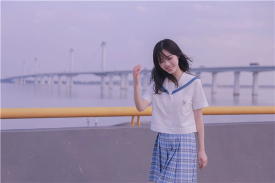 芭乐向日葵草莓丝瓜鸭脖小猪污版：视频都是可以进行缓存的播放软件