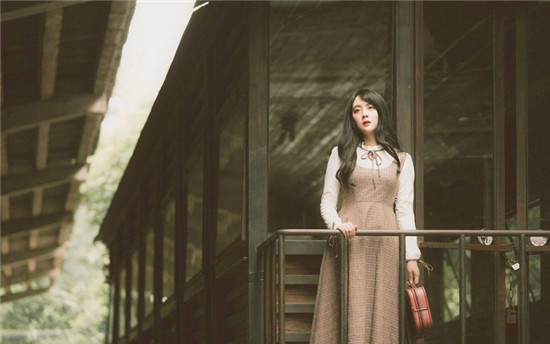 茄子 丝瓜 草莓 香草 榴莲大全污安卓版：为用户们提供了强大的直播回看功能的直播软件平台