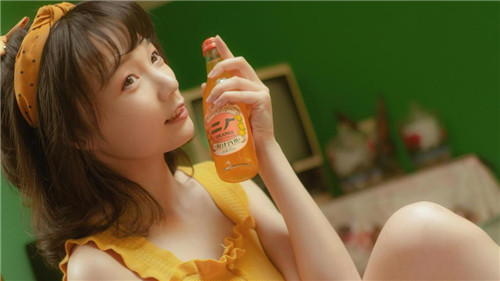 成版人食色短视频app：18+真人美女内部视频完整版观看