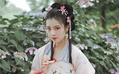 缓解压力无惧剧荒烦恼?选对影视平台卡1卡2卡3精品推荐一二三新区很重要!