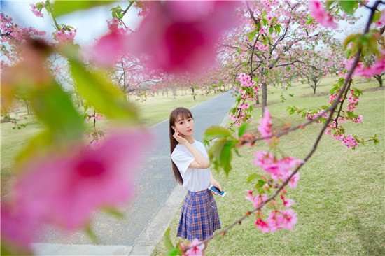 丝瓜成版人app精简版无限看版：一款精彩高清视频免费看的观影神器