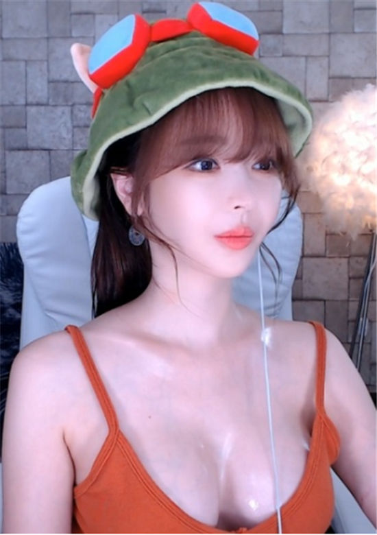 男的加油站女的秋葵视频：秋葵男的加油站无限版下载污视频高清版