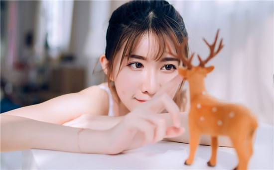 秋葵草莓丝瓜黄瓜绿巨人最新版：视频观看时间无限制的播放平台