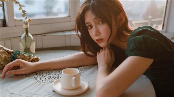 草莓秋葵芭乐绿巨人：免费就可以享受到很不错的视频