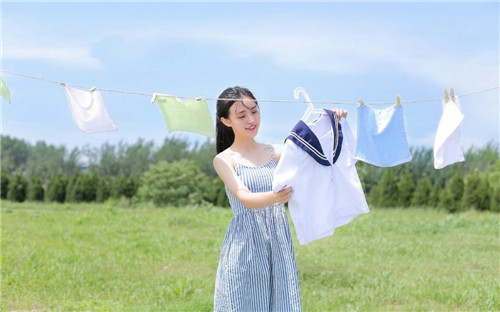 小小的日本在线观看免费高清无限制版:一款受很多人推荐的播放软件