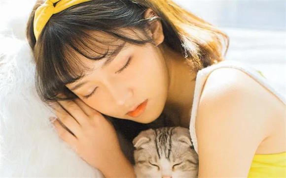 日产精品一二三区支持在线观看,网友:画质高清蓝光!