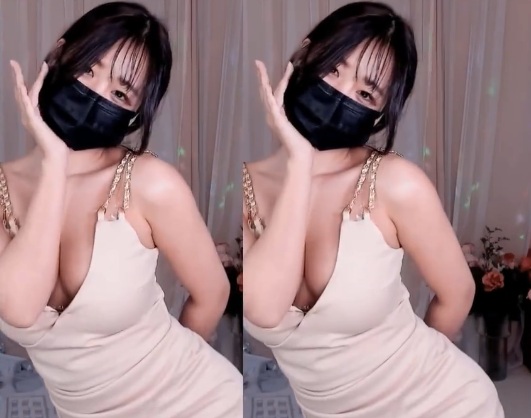 成版人性香蕉视频在线精品视频：一款可以免费提供海量精品福利的宅男神器